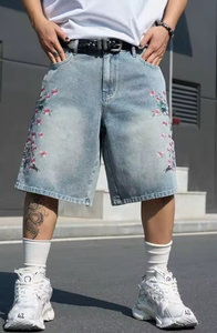 Pantalones Cortos de Mezclilla para Hombre, Color Azul Claro, Bordados con Flores de Cerezo, Estilo Holgado, Pierna Ancha, Moda Urbana, Capris de Mezclilla - Product Image 4