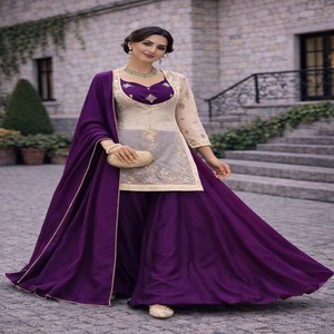 Conjunto VASTRA COTTAGE de Choli y Plazo de Seda Pesada con Bordado y Lentejuelas, y Dupatta de Seda Chinon, Traje Étnico para Fiesta - Product Image 3