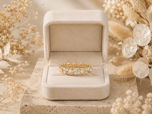 แหวนเพชรโมอิสซาไนต์สั่งทำพิเศษจาก Pragalbh Jewels ดีไซน์หรูหรา วินเทจ ลายดอกไม้ วงแหวนทองคำ สำหรับผู้หญิง ขายส่งเครื่องประดับ - Product Image 3