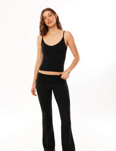 Débardeur de sport pour femme, col U, sans manches, couleur unie, tricoté, logo frontal, noir côtelé - Product Image 1