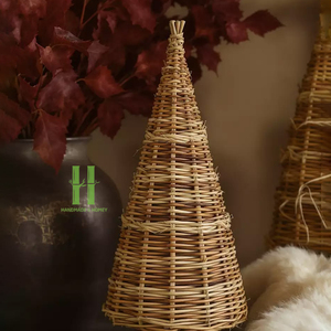 Nuevo Diseño 2026: Soporte de Árbol de Navidad Boho de Ratán Hecho a Mano Ecológico con Adorno de Estrella, Decoración Festiva de Fibra Natural - Product Image 5