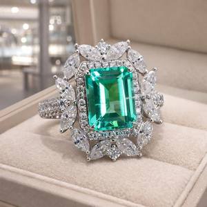 Anillo de Compromiso Clásico con Esmeralda Natural Corte Esmeralda, Plata de Ley 925, Anillo de Promesa Nupcial para Mujer, Todas las Tallas - Product Image 1