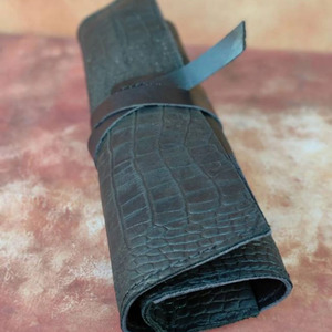 Rouleau de rangement en cuir personnalisé avec logo pour artistes, organiseur professionnel d'accessoires de peinture, production en gros, fournisseur OEM ODM à vendre - Product Image 4