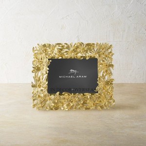 Elegant <b>Black</b> Oval Metal Photo <b>Frame</b> With Gold Flowers And Butterflies Embossing Printing Decorative Home Interior Accessory - Product Image 5