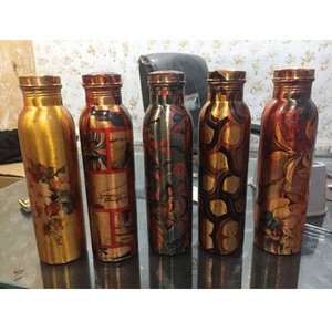 Botella de agua de cobre de diseño, artesanal y única, hecha a mano con tapa, diseño clásico para beber, artículo de regalo empresarial a precio de mayorista. - Product Image 3