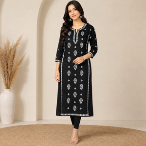Kurti droit en coton premium brodé à la main à Lucknowi - Tunique ethnique pour femmes - Product Image 1