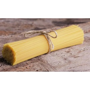 Pâtes spaghetti originales de qualité supérieure, fabriquées à partir de semoule de blé dur de haute qualité pour une préparation culinaire authentique à l'italienne. - Product Image 6