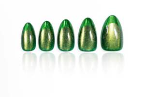 Uñas Postizas de Material ABS al por Mayor, Longitud Personalizada, Color Verde y Rojo, Forma Almendrada Mediana, Estampado Metálico Brillante, Marca Helios - Product Image 4