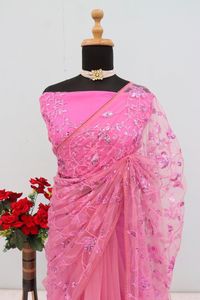 Sari rose brodé de papillons en tulle et sequins, modèle de créateur, pour femme, idéal pour les fêtes d'hiver et les mariages |   Élégant style ethnique indien - Product Image 6