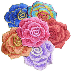 Parche Bordado con Diseño de Flores, Tela de Sarga, Diferentes Colores Nuevos, Material Suave Personalizado, Último Diseño, Nuevo Parche Bordado - Product Image 1