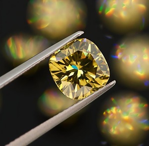 Anillo de Compromiso de Diamante Cultivado en Laboratorio CVD, Certificado IGI, Corte Cuadrado Cojín de 1 Quilate, Amarillo VS1, 3EX, Joyería Fina, Proveedor de Diamantes, Venta al Por Mayor - Product Image 3