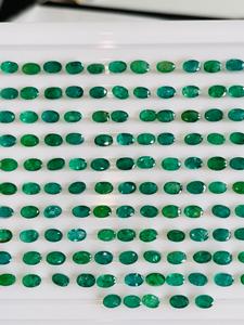 Esmeralda natural ovalada de 6x4 mm, 78.89 quilates, color verde intenso premium, piedras preciosas calibradas de alta calidad, lote de gemas a juego. - Product Image 6