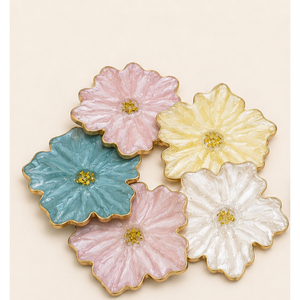 Ensemble de dessous-de-verre en émail doux en forme de fleur avec bordure dorée, élégants dessous-de-verre floraux pastel personnalisés pour la maison et l'hôtel - Product Image 4