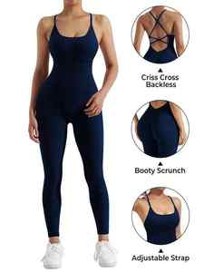 Combinaison de yoga une pièce pour femmes grandes tailles, avec effet froncé aux fesses et pantalon évasé, vêtements de sport personnalisables avec logo - Product Image 2
