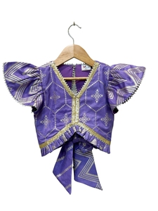 เสื้อทวิชา วูเวน ฮาล์ฟสลีฟ ประดับตกแต่งด้วยผ้าโดติ-สีม่วงและสีขาว - Product Image 2