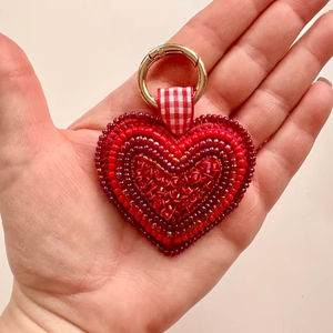 Breloques pour sacs |   Coloré |   Amusant |   Accessoire Perlé |   Tendances |   Pierres précieuses |   Perles de verre et de cristal modernes |   Votre sac préféré - Product Image 1