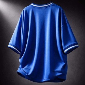 Camiseta deportiva oversize para hombre, azul, cuello en V, malla, estilo urbano, con logo personalizado - Product Image 6