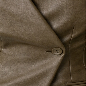 Abrigo de Mujer para Invierno 2025, Casual, de Moda, de Cuero Sintético, Cuello en V, con un Solo Botón, Estilo Retro Chic, Antiarrugas, de Manga Larga - Product Image 2