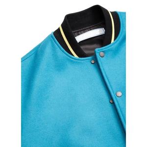Chaqueta Varsity de Invierno para Hombre de Alta Calidad con Cuello Alto y Logotipo Frontal Personalizado, Bordado, Estilo Béisbol, Talla Grande - Product Image 4