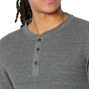 T-shirt Henley côtelé pour homme, manches longues, col boutonné, tissu extensible, confortable et élégant. - Product Image 4