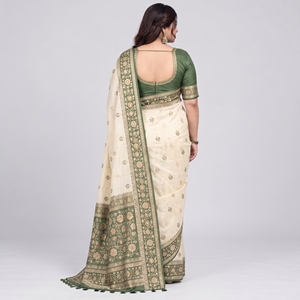 Sari pour femmes, confectionné avec des tissus de qualité supérieure, toucher doux, finition élégante, silhouette gracieuse, design pour occasions spéciales, production OEM personnalisée - Product Image 6
