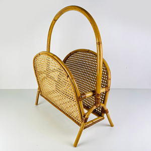Magnifique porte-revues en rotin artisanal, à prix abordable, pour la décoration des bureaux à domicile. - Product Image 3