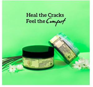 Crema para Pies Khadi Natural con Jazmín y Té Verde, Crema Herbal para el Cuidado de los Pies, para Pies Suaves y Lisos, Ayuda a Humectar la Piel Seca - Product Image 2