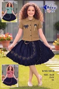 Conjunto de Ropa de Dos Piezas de Buena Calidad, Atuendo Casual a la Moda para el Verano, Disponible para la Venta Diaria - Product Image 2