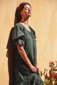 เดรสยาวผ้าฝ้ายแบบเป็นชั้นๆ สไตล์โบฮีเมียนสำหรับผู้หญิง ลุคหวานๆ เป็นมิตรกับสิ่งแวดล้อม ซักได้ ทรงพอดีตัว ใส่สบายๆ สำหรับฤดูร้อน แขนทรงกระดิ่ง - Product Image 2