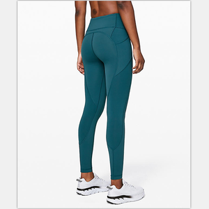 Leggings de yoga pour femmes en tissu tricoté doux et respirant, avec taille mi-haute - Product Image 2