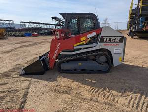 Minicargadora de orugas Takeuchi TL6R con motor diésel para construcción - Product Image 6