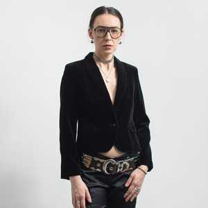 Blazer vintage en velours noir des années 90, veste cintrée courte S/M - Product Image 4