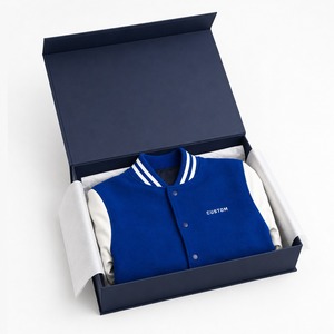 Veste universitaire Letterman en mélange de laine de qualité supérieure, manches en cuir, bordures rayées, fermeture à boutons-pression, doublure confortable et chaude, personnalisable - Product Image 6