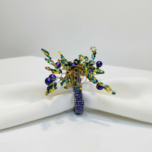 Anneaux de serviette perlés faits main sur mesure avec accents violets – Supports d'anneaux de serviette pour fêtes, décoration intérieure et magasins d'ameublement - Product Image 1