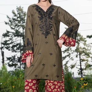 Ensemble de vêtements ethniques pakistanais à la mode, 2 pièces, en lin, à fleurs, couleur unie, robe décontractée pour femmes, ensemble élégant Kurta Dupatta - Product Image 1