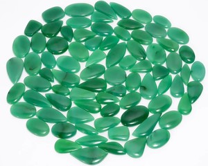 Lote de Cabujones de Ónix Verde Natural, Piedras Preciosas Verdes Pulimentadas, Cabujones Sueltos al por Mayor para la Fabricación de Joyería - Product Image 1