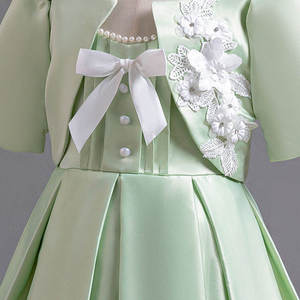 Vestido de niña de las flores elegante de satén verde al por mayor con mangas cortas y apliques de encaje, vestido de fiesta de princesa para bebés y niños pequeños - Product Image 5
