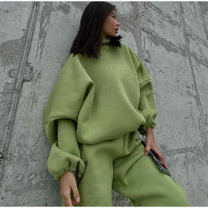 Ensemble de survêtement pour femmes pour la Saint-Valentin, confortable, en polaire, noir, vêtements décontractés et de fitness pour femmes - Product Image 2