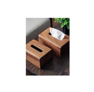 Organizador de pañuelos de madera clásico diseñado para una presentación organizada en mesas de comedor, dormitorios y oficinas. - Product Image 3