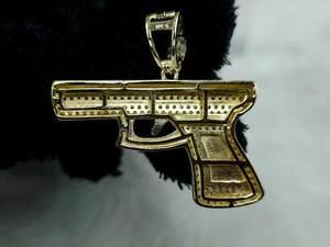 จี้เพชรโมอิสซาไนต์รูปปืนกล็อคแบบฮิปฮอปสำหรับงานปาร์ตี้  งานขายส่ง  พร้อมจี้และชาร์มเงินแท้ 925 - Product Image 2