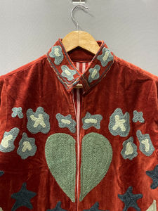 Chaqueta Elegante de Invierno para Mujer, Bordado de Terciopelo Hecho a Mano, Diseño Exquisito Suzani, Forro de Terciopelo Suave, Forro de Algodón - Product Image 2