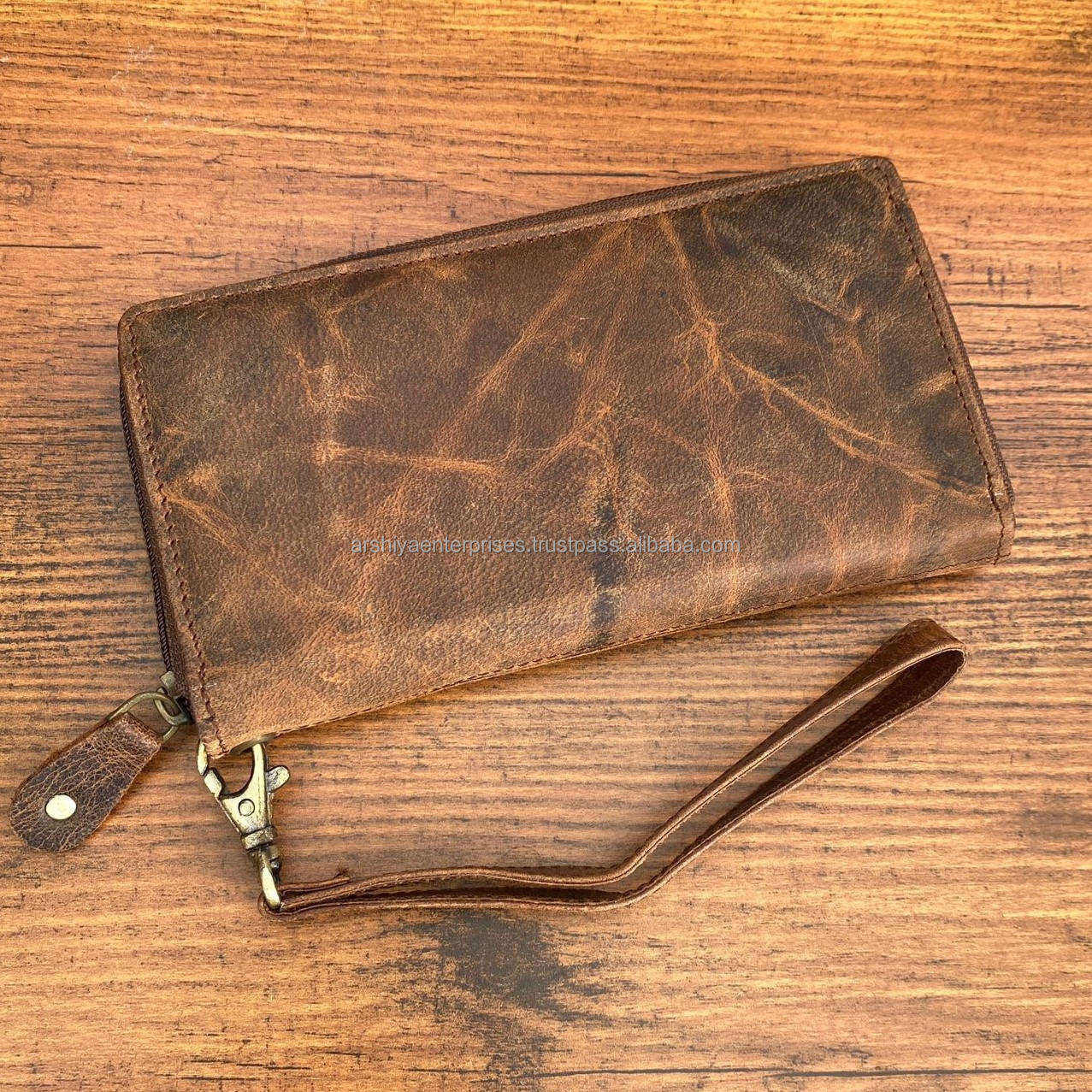 สีน้ำตาล