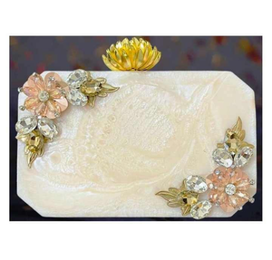 Bolso de mano tipo clutch de resina tradicional india para mujer, bolso cruzado moderno, bolso de mano para mujer, venta al por mayor, hecho a mano por MULTI CRAFT - Product Image 5