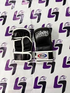 ถุงมือ MMA รุ่นล่าสุด Black Fighting ยี่ห้อ Fairtex Pro หนังแท้ ปิดนิ้วทั้งหมด ฝ่ามือเปิด ปรับสายรัดได้ น้ำหนักเบา - Product Image 5