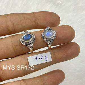 แหวนพลอยมูนสโตนสีน้ำเงินธรรมชาติและลาบราดอไรต์ ดีไซน์คลาสสิกวินเทจเรโทร เงินแท้ 925 - Product Image 1