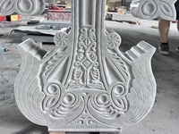 Pierre tombale en marbre blanc ornée de style américain, croix arménienne Khachkar, grande pierre sculptée commémorative avec Arbre de Vie