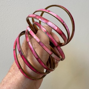 Bracelets indiens tendance en résine et métal, lot de 6, bijoux et accessoires faits à la main, directement de l'usine - Product Image 1