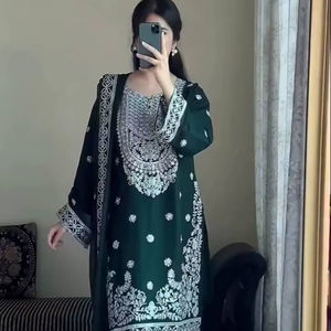 TOP PLAZZO Ensemble de travail vintage pour soirée avec dupatta en Foux Georgette brodé de fils et de sequins, longueur genou, coupe classique, séchage rapide - Product Image 1