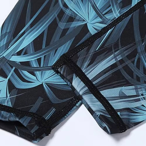 Conjunto de yoga premium para mujer, transpirable y flexible, para entrenamiento y fitness. - Product Image 6