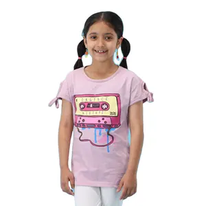 कस्टम ग्राफिक 100% बुना हुआ शुद्ध कंघी कपास कपड़े नियमित लंबाई टोपी आस्तीन लाइट गुलाबी टी शर्ट लड़कियों के लिए